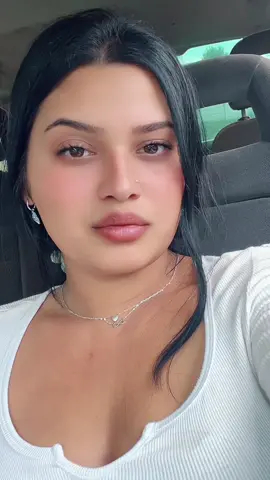 A post by @madalina_madita on TikTok caption: #foryoupage❤️❤️ #fy❤️😘🦋 #fy😘 