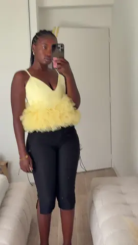 A post by @aminatoxx on TikTok caption: Je vous drague 😔