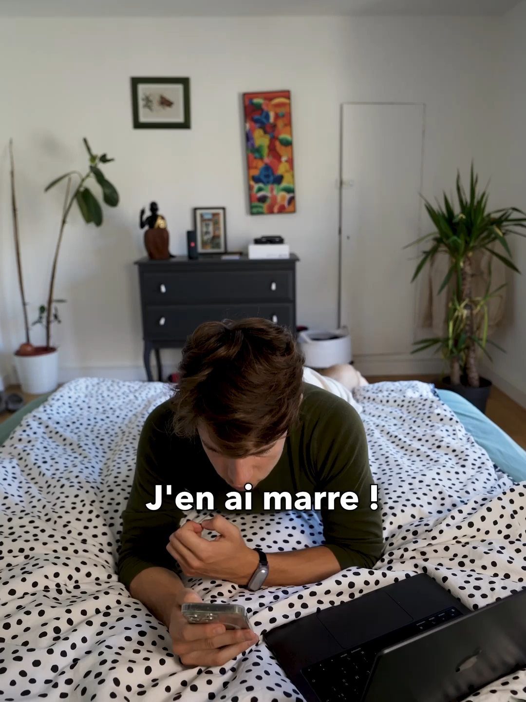 A post by @dalidutilleul on TikTok caption: Marre de laisser filer tes idées dans les nuages ? Ce petit outil, plus faible qu’un téléphone et plus discret qu’un carnet va changer ta vie 😉🧠@plaud_official #plaud #ainotetaker #primeday #collaborationcommerciale