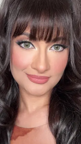 A post by @faizamakeupartistry on TikTok caption: #lipsync #bollywoodsong #makeupartist #jacquelinefernandez #bollywoodcelebrity 
