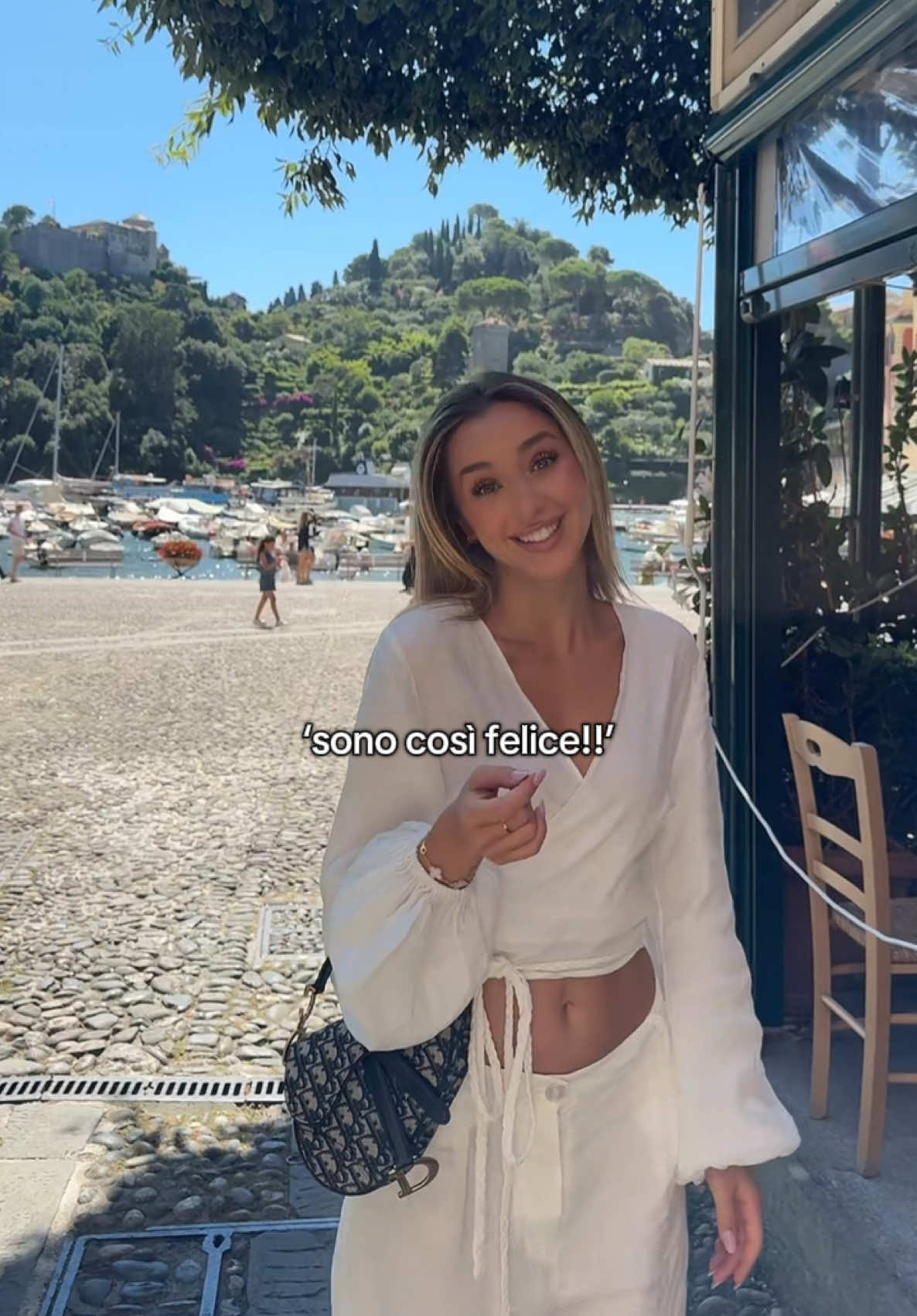 A post by @carlottafiasella on TikTok caption: felicione🥹🎀🩷💞✨ @ℳaino 