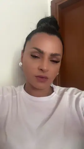 A post by @ on TikTok caption: #fly❤️🥰 #fyy#printulmeufrumos🥰😘😍😍🥰🥰 