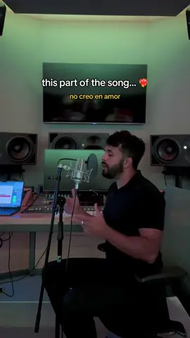 A post by @johnelleofc on TikTok caption: Crees en amor? Do you believe in love? #summervibe #johnelle #summer25 #NewMusic 