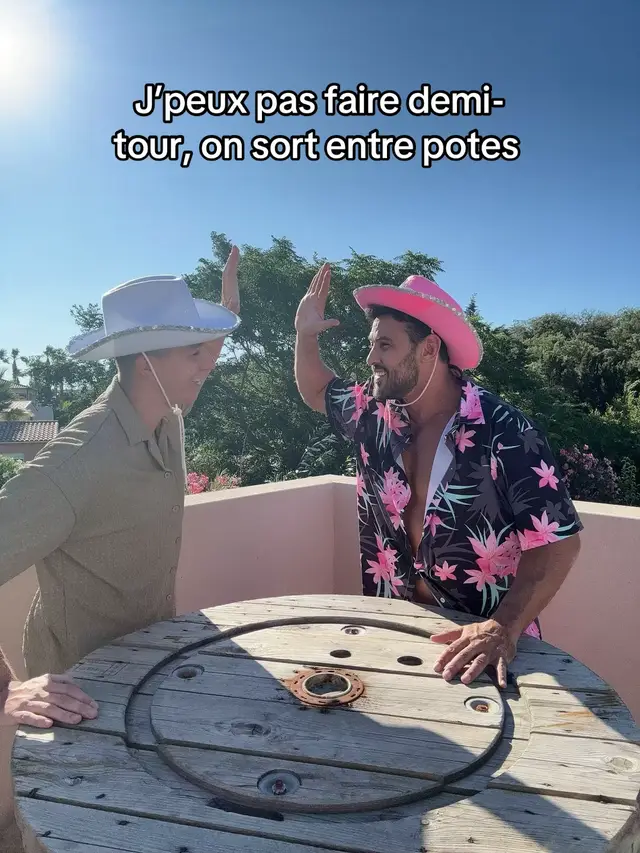 A post by @lulifamily3434 on TikTok caption: L’amitié entre potes, c’est simple et précieux. C’est ces moments où t’as pas besoin de parler pour te comprendre, où un regard ou une vanne suffit à tout dire. C’est partager des rires, des galères, des souvenirs qui restent. Ce soir, on sort, on oublie les soucis, on kiffe l’instant. Parce qu’au fond, y’a rien de mieux que de passer du temps avec un vrai pote, celui qui est là sans juger, juste pour profiter et être soi-même.