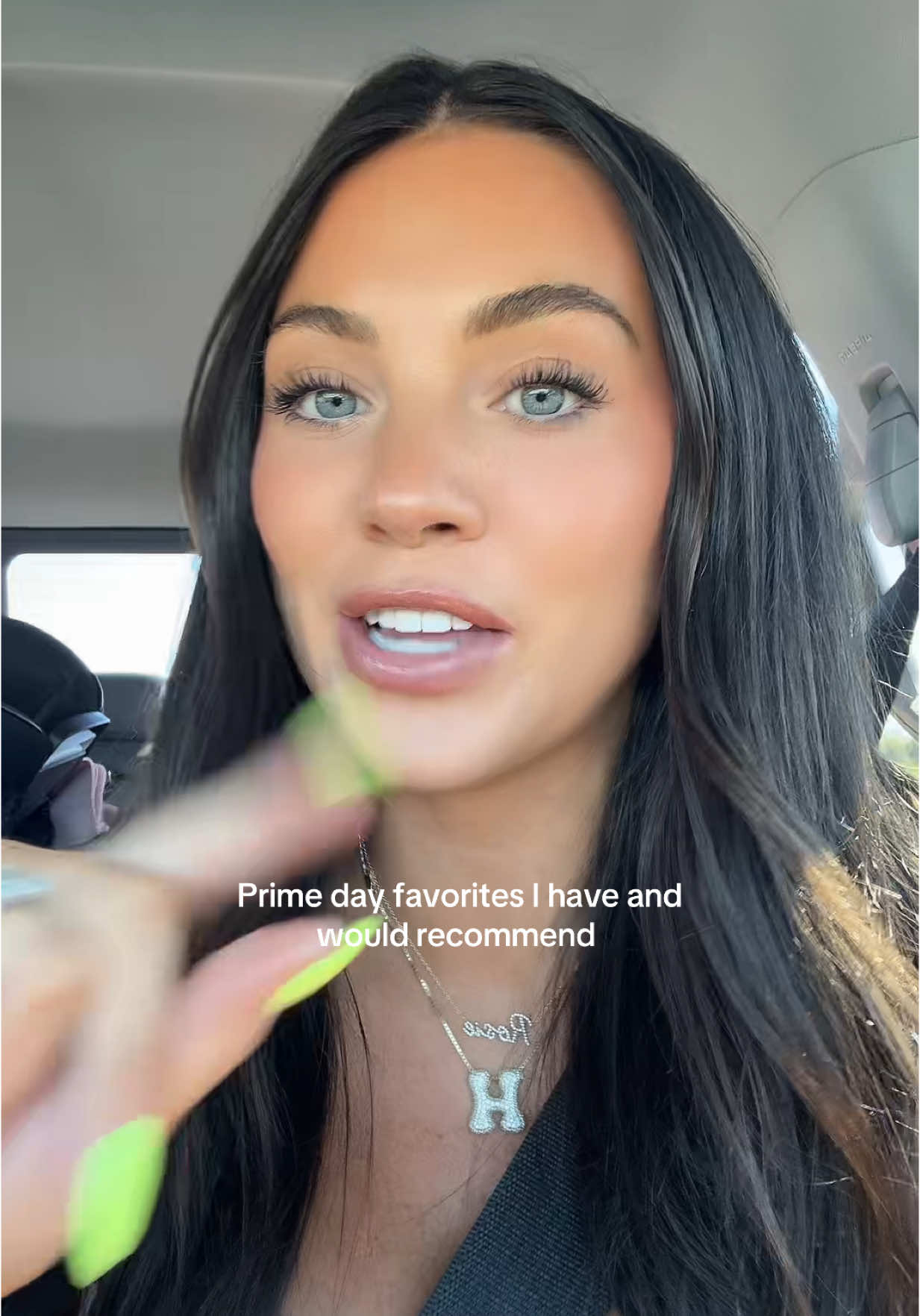 A post by @courtneyycahoon on TikTok caption: Comin at you mid move to share my top favorites ❤️ sharing some giveaways on my stories the next couple days so stay tuned 🎉