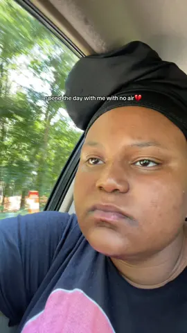 A post by @soufmadefayb0 on TikTok caption: im honestly crying rn chat. #fyp 
