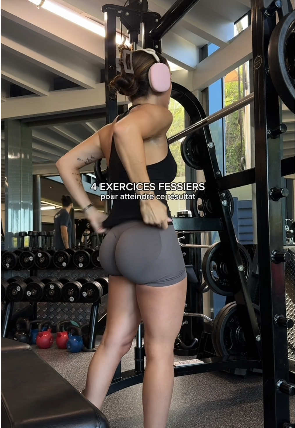 A post by @alaiadiary on TikTok caption: ma séance fessiers indispensable 🍑 et si tu veux suivre un programme structuré et enfin avoir de vrais résultats, ça se passe sur @elevate ❤️‍🔥 #fitness #glutesworkout #musculation 