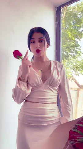 A post by @andreea__florescu__0 on TikTok caption: #fyp 