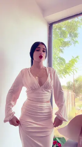 A post by @andreea__florescu__0 on TikTok caption: #fyp 
