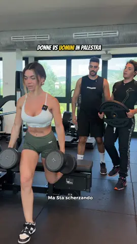 A post by @lucrezia_cardini on TikTok caption: Donne vs uomini in palestra ✨  Normalizziamo le panche per fare affondi grazie 🙏  Shorts di @fgm04cosmetica codice LUCREFGM 🍏 Per info sul coaching scrivimi in dm ❤️ #gymtok #palestra #gymtokitalia #allenamento 