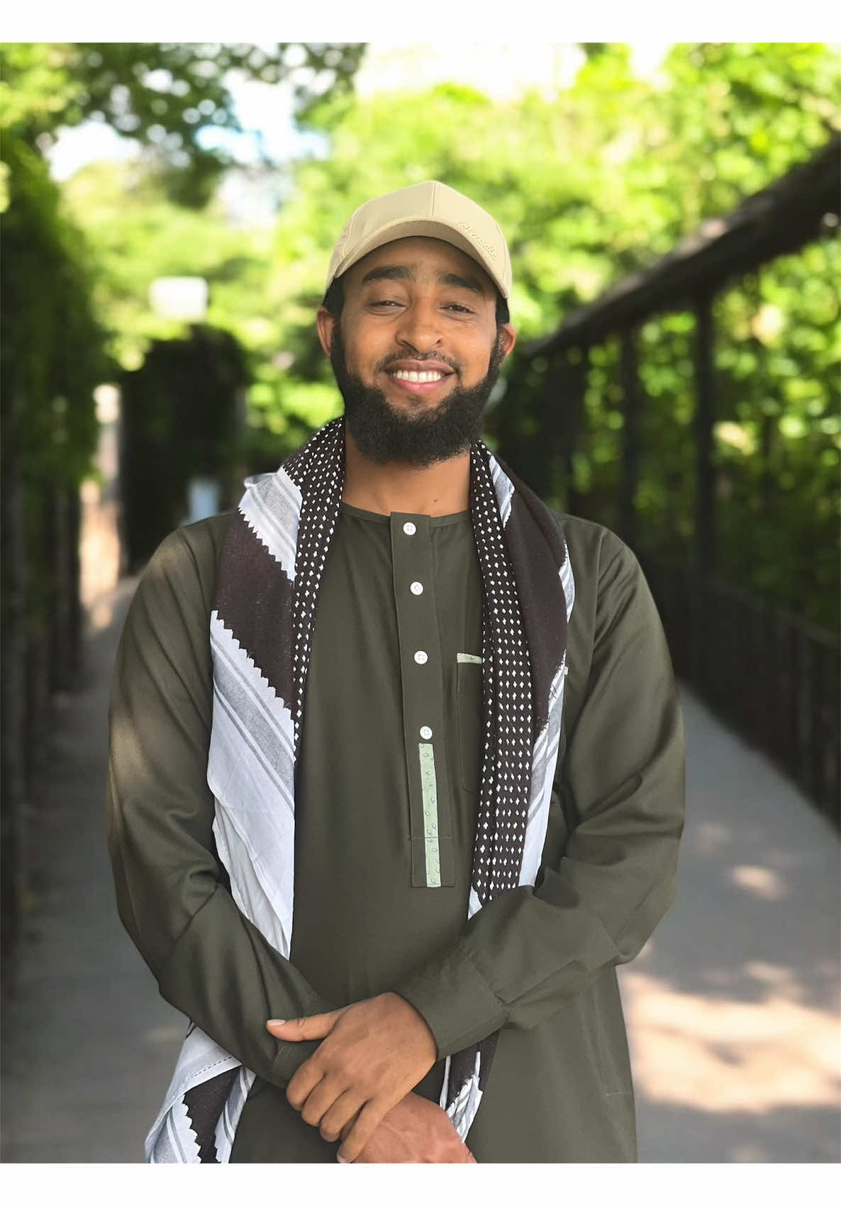 A post by @ibsaa_hasan on TikTok caption: #ustaazibsaahasan💗 #AfaanOromooIslaamaa #saudiarabia #islamic_video #ethiopian_tik_tok🇪🇹🇪🇹🇪🇹🇪🇹 #raayyaa_abbamacca_official😍 