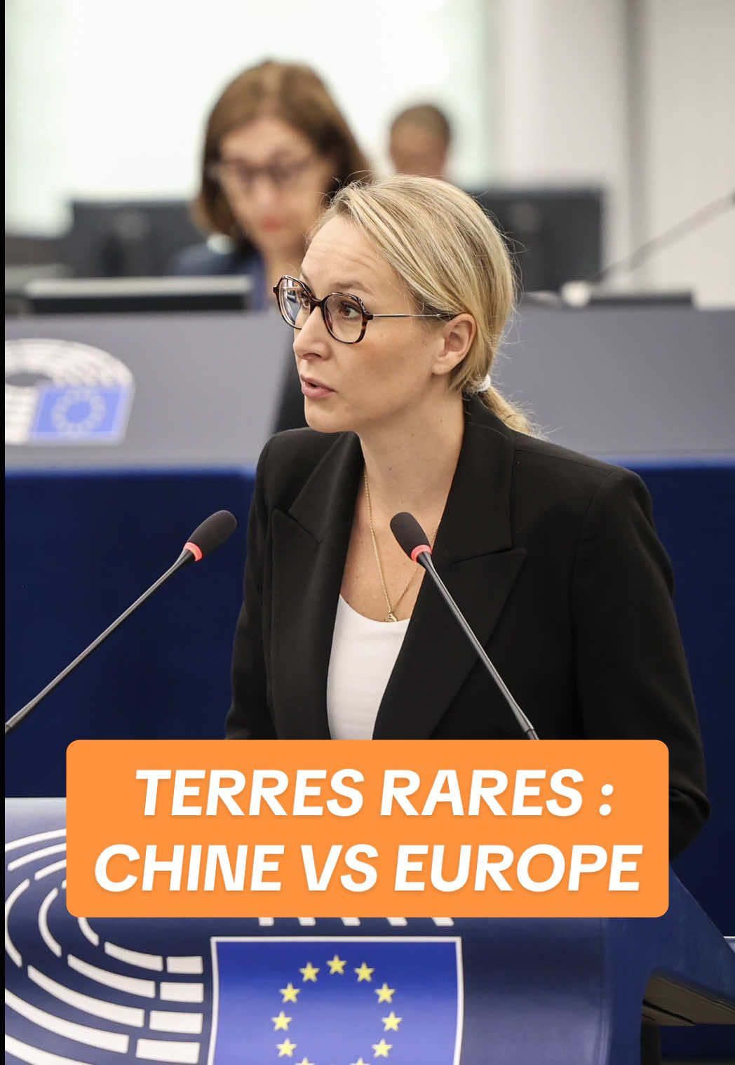 A post by @marion_marechal on TikTok caption: 💡60% de l’extraction minière mondiale des terres rares et 92% de leur production raffinée viennent de Chine. Face aux défis que nous impose Pékin, il nous faut : 1️⃣ Réduire l’utilisation des terres rares si des alternatives fiables existent. 2️⃣ Diversifier nos partenariats. 3️⃣ Soutenir la recherche et l’exploitation de nouveaux gisements européens. 4️⃣ Développer des filières de recyclage. 5️⃣ Relocaliser les capacités de raffinage. Mon intervention au Parlement européen.
