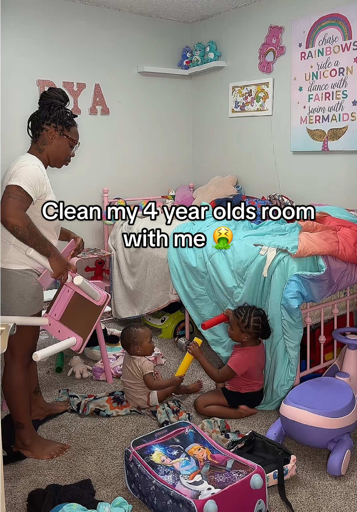 A post by @tekab0 on TikTok caption: SMH! #fyp #mom #momsoftiktok #clean #cleantok #cleanwithme #ryan #rylen #routine 