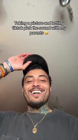 A post by @itsromebaby on TikTok caption: This was too funny and mom got done bad at the end fr🤣😭 #viral 