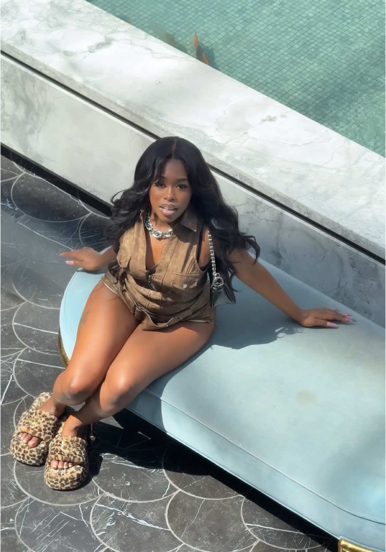 A post by @cleotrapa on TikTok caption: I’m in my bag like it’s TSA 💋💋💋💋 keep streaming Body + Face 👯‍♀️ #fypシ 