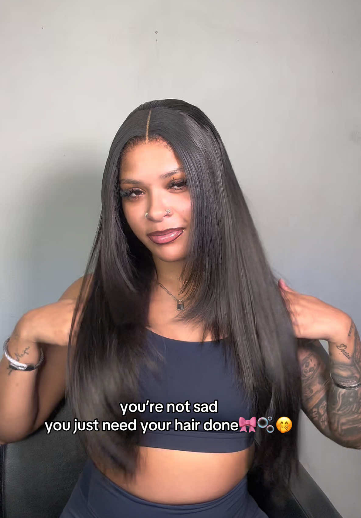 A post by @6ixpigs on TikTok caption: we loveeeee IG: Thehairguru._ 😛😛😛 #dariashe #6ixpigs #fypシ 