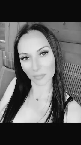 A post by @silvia_si_patrick on TikTok caption: #zambestesincer #taurus♉️ #zambestesincer #viraltiktok #teroarea_voastra😂😂😂😂 