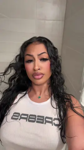 A post by @ on TikTok caption: #fyp #foryoupage 