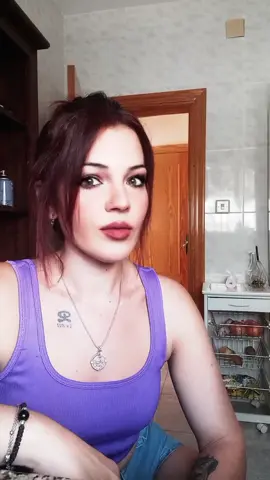 A post by @noe_3535 on TikTok caption: #chonacomedia #tiktok #parati #verano #🦀⚖️ #humor 