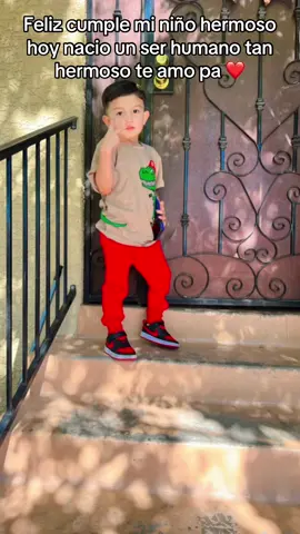 A post by @edgar3104 on TikTok caption: #onthisday amor mio que te puedo desir eres un niño lleno de brillo ases mis dias mucho mas bonitos eres unico mi pa la verda te amo con todo mi corazon y no puedo desir lo orgulloso que estoy de ti mi nino chulo feliz cumple mi niño hermoso mi mejor amigo te amo tanto espero estar muchos años mas para poder pasar muchos mas cumples con tigo ♥️#comotoyperro 