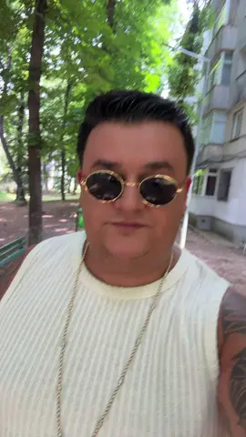 A post by @florinelioana on TikTok caption: #viral @Florinel Ioana @❤️Lacramioara❤️ Cu băieții mei frumoși ❤️🙏🏼