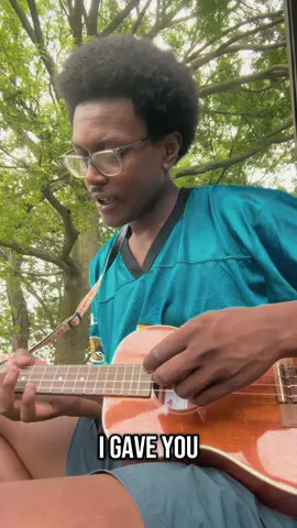 A post by @robleethemusicman on TikTok caption: Sade in the park #ordinarylove#sade#soul#rnb#fyp#newyork#jacksonville#singersoftiktok#musiciansoftiktok#roblee