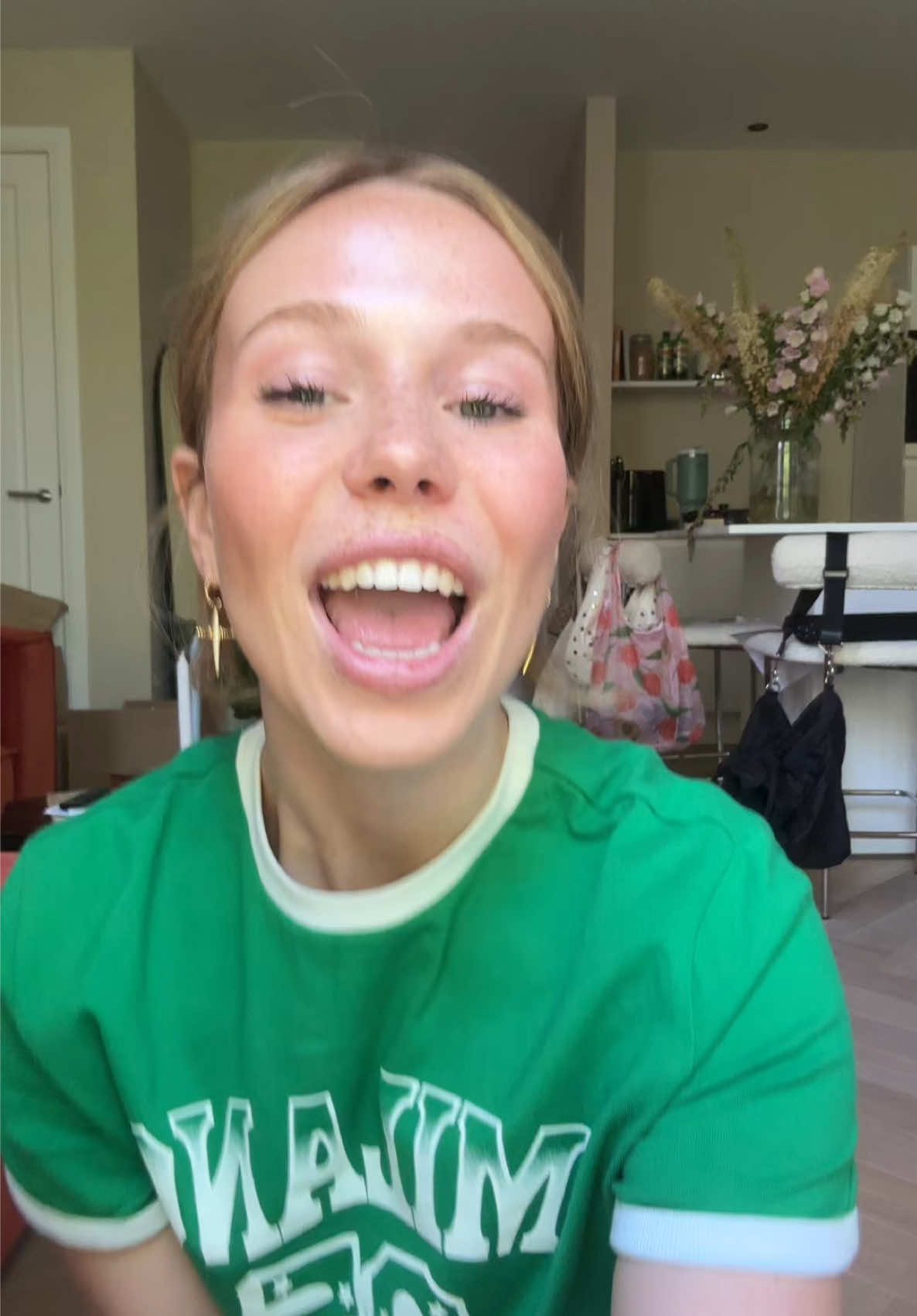 A post by @rhodekok on TikTok caption: en de zomer is weer gered 