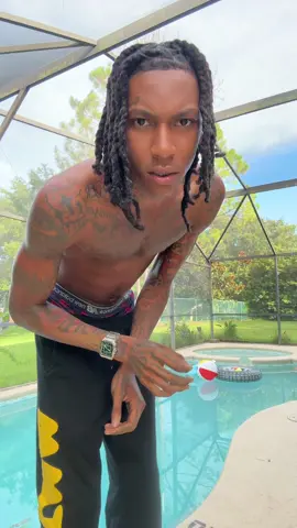 A post by @baby3akakev on TikTok caption: Goodmorning America 😂