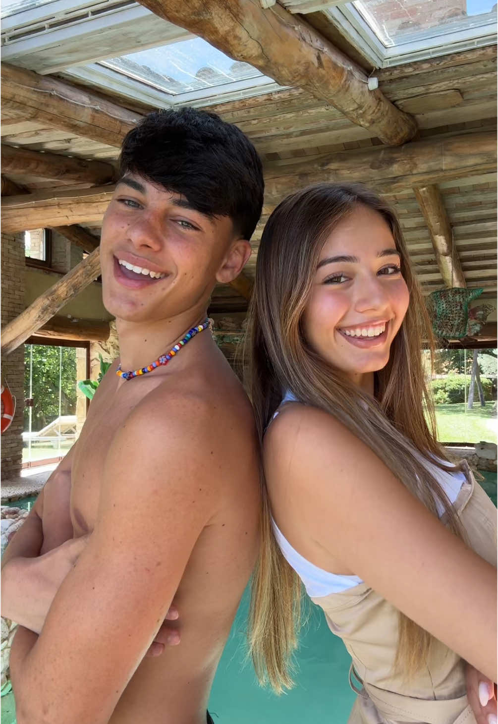 A post by @borsi___ on TikTok caption: viola versione cattiva della disney con questa canzone non la riconosco, voi? 😱❌ @Viola Silvi 