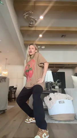 A post by @witneycarsonofficial on TikTok caption: I’m a sucker for @Kehlani what did you put in this song 😍 dc: @bea  #folded #dancetrends #danc #kehlani 