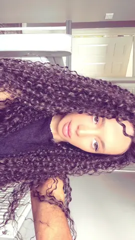 A post by @andra_a34 on TikTok caption: #fyp #rihannavideo 