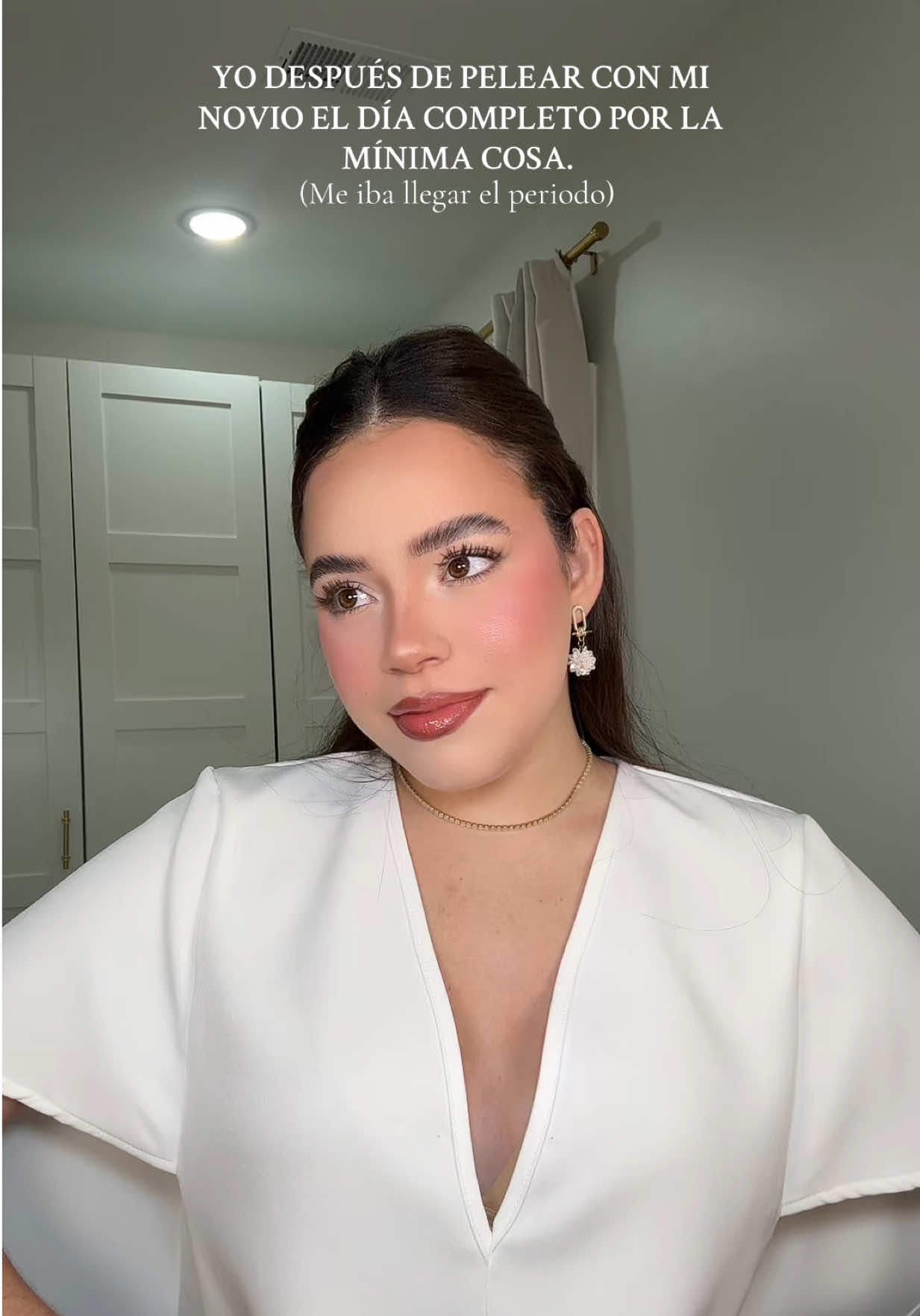 A post by @yelenacapellan_ on TikTok caption: No soy yo, son las hormonas 🥲