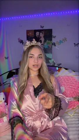 A post by @alexandraolimpia2 on TikTok caption: #viral #foryou #doartuaicontrol❤️ 🥵🥵