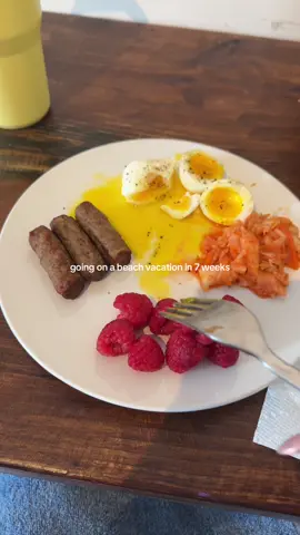 A post by @cedonifrancis on TikTok caption: I want chicken and waffles but nobody’s bigger than the program 😂