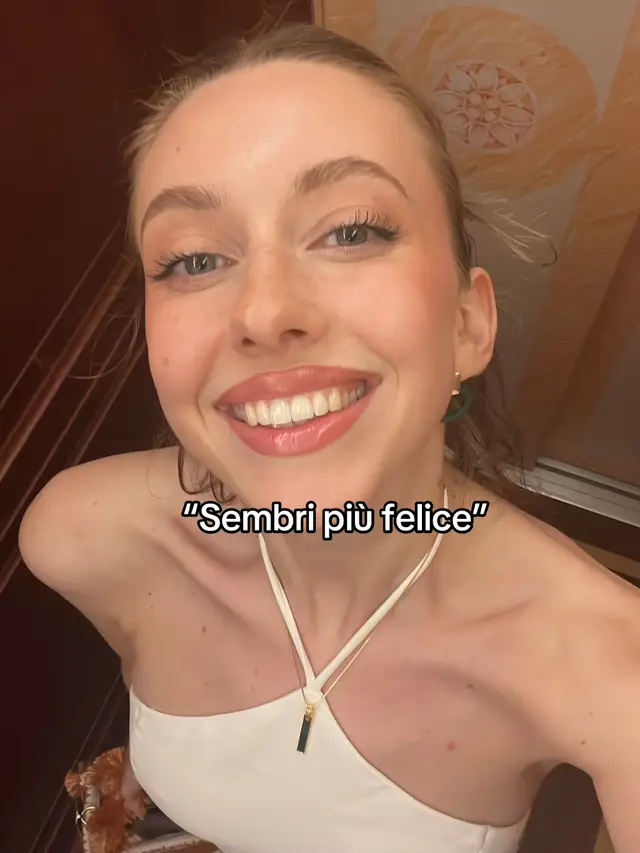 A post by @martinastrazzer_ on TikTok caption: Al Festival di questo weekend a Ercolano ci sarà anche NSS EDICOLA e, tra le varie cose, anche la t-shirt limited edition fatta apposta per l’occasione 😍❤️