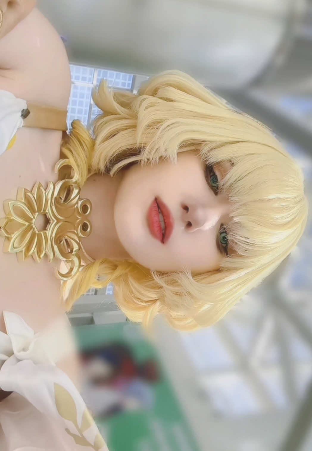 A post by @goldenraetio on TikTok caption: i was obsessed w this song #HonkaiStarRail #aglaea #honkaistarrailcosplay #fypシ  