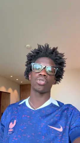 A post by @tsukuytb on TikTok caption: Joan Gaba j’suis qu’il part au Tapis 😤