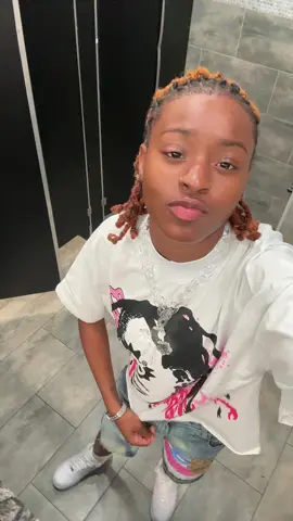 A post by @yung.jezzo on TikTok caption: Ouuu ohhh lalala 