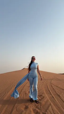 A post by @orlenaodette on TikTok caption: Me dice todo??? #labishoda 