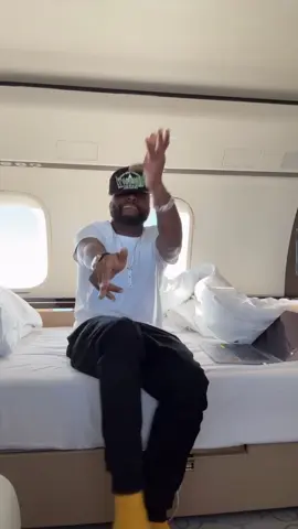 A post by @davido on TikTok caption: Portugal tonight 🇵🇹#TheFiveAliveTour #5ive #davido 