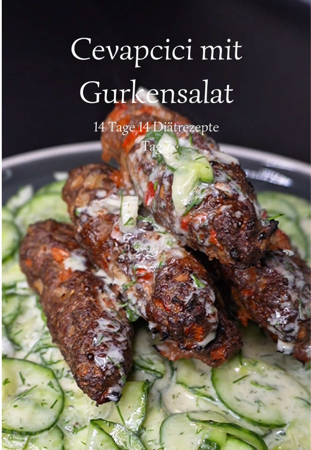 A post by @joeskochwelt on TikTok caption: Cevapcici mit Gurkensalat 🥒 Zutaten: Cevapcici: ✳️500g Rinderhackfleisch ✳️1 Zwiebel ✳️1 Ei ✳️Salz, Pfeffer, Paprikapulver ✳️Kreuzkümmel Gurkensalat: ✳️1 Salatgurke ✳️1 Zwiebel ✳️2,5 EL Joghurt fettarm 0,2% ✳️Dill ✳️1 TL Dijon Senf ✳️1,5 EL Balsamico Essig dunkel ✳️1,5 EL Balsamico Essig hell ✳️Salz, Pfeffer #cevapcici #diät #gurkensalat #viral #germany #foodporn #foodblogger #foodphotography #foodpic #foodie #foodblog #fyp #foryoupage #foodtiktok #mittagessen #Abendessen #schnellerezepte #gesunderezepte #lecker #leckerrezepte #mealprep #kochenmitkind #waskocheichheute #familienrezepte #kochideen #kochenmitkind #familienrezepte #foodtok #fürdich #fürdichpage #fürdichseiteシ #fürdichseiteviral