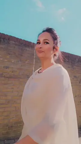 A post by @anjum_vlogs on TikTok caption: #foryou #foryou #foryou #foryou #foryou #🇬🇧 