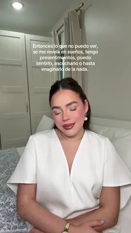 A post by @yelenacapellan_ on TikTok caption: Yo siempre lo sé 🤍 #intuición #discernimiento 