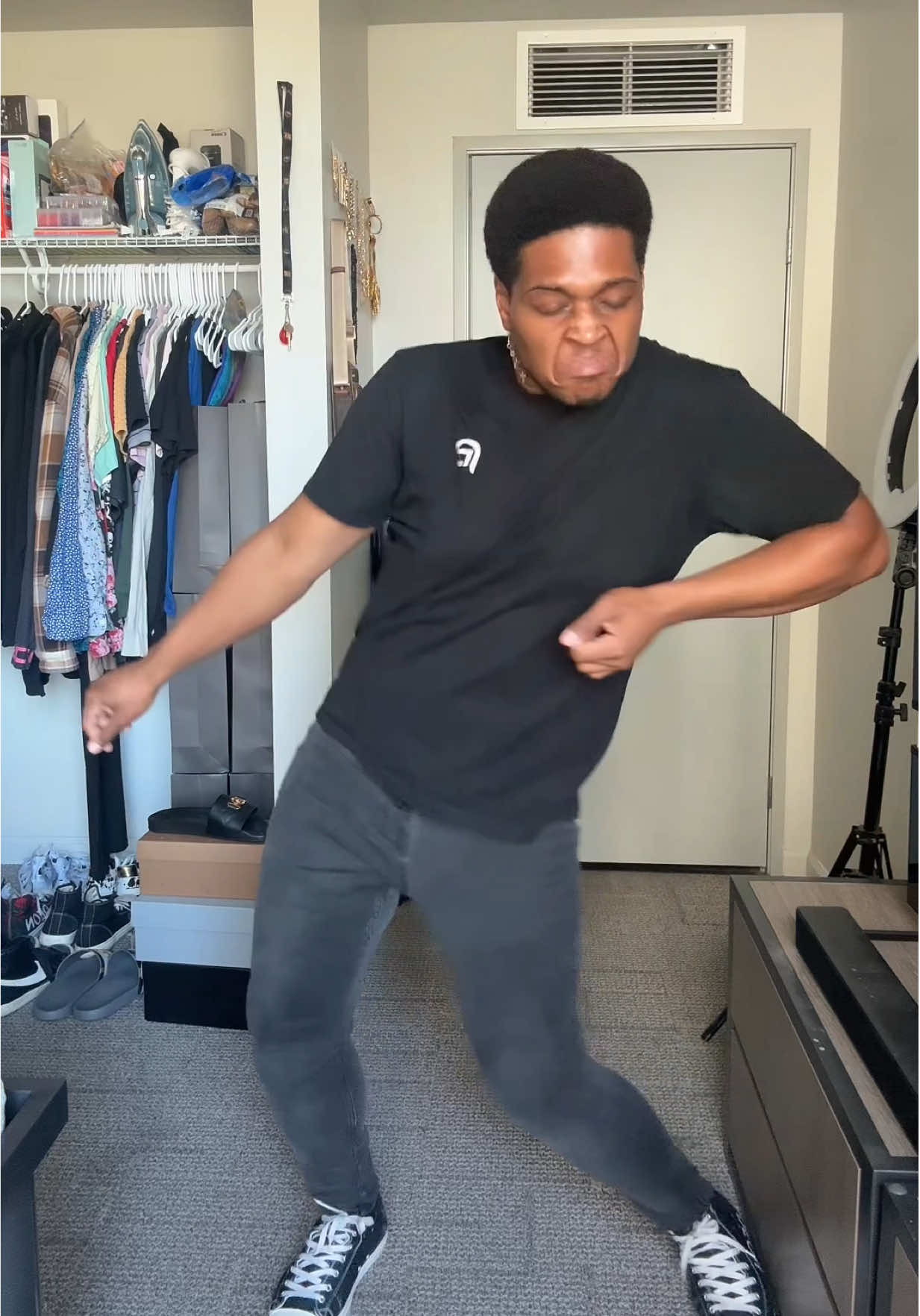 A post by @ on TikTok caption: I don’t feel sorry about it 💁🏽‍♂️
