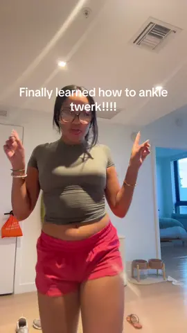 A post by @zizzysizzle on TikTok caption: TAKE ME TO THE CLUB!!!! #partytricks 