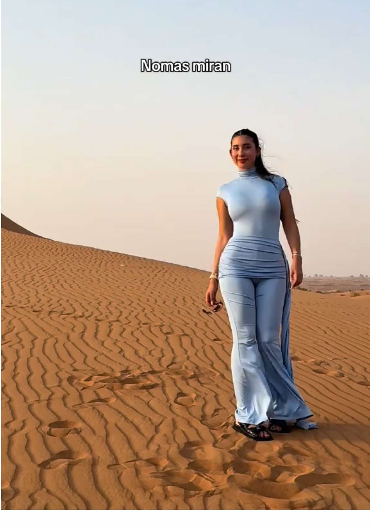 A post by @orlenaodette on TikTok caption: #labishoda mi canción favorita desde siempre