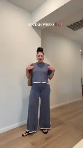A post by @gracielavx on TikTok caption: the belly is getting biggerrr😭😭😭💘 #OOTD #pregnancyoutfits #momlife 