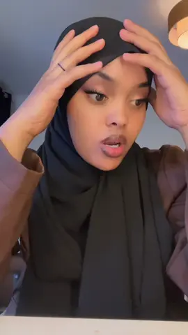 A post by @qalbarry on TikTok caption: Dhaqan xumadiina meelahaas ku xaliya 😏🙄💔#qalbi #somalitiktok 