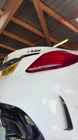 A post by @jamesperformance on TikTok caption: C’est neuf #jamesperformance #cartiktok #pourtoi #tdipower #bidouilleetcompagnie #972 #youtube #achillelenwaw #tdi #m135i #humour #fyp #run #400hp 