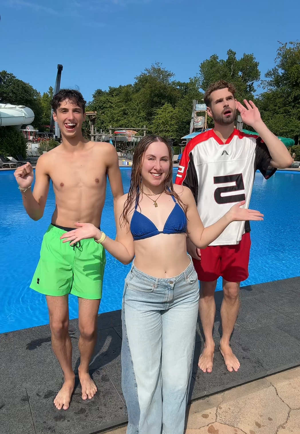 A post by @bokado on TikTok caption: Wie kan raden waar wij zijn? 👀 @jaseyharders @Thomas van Grinsven 